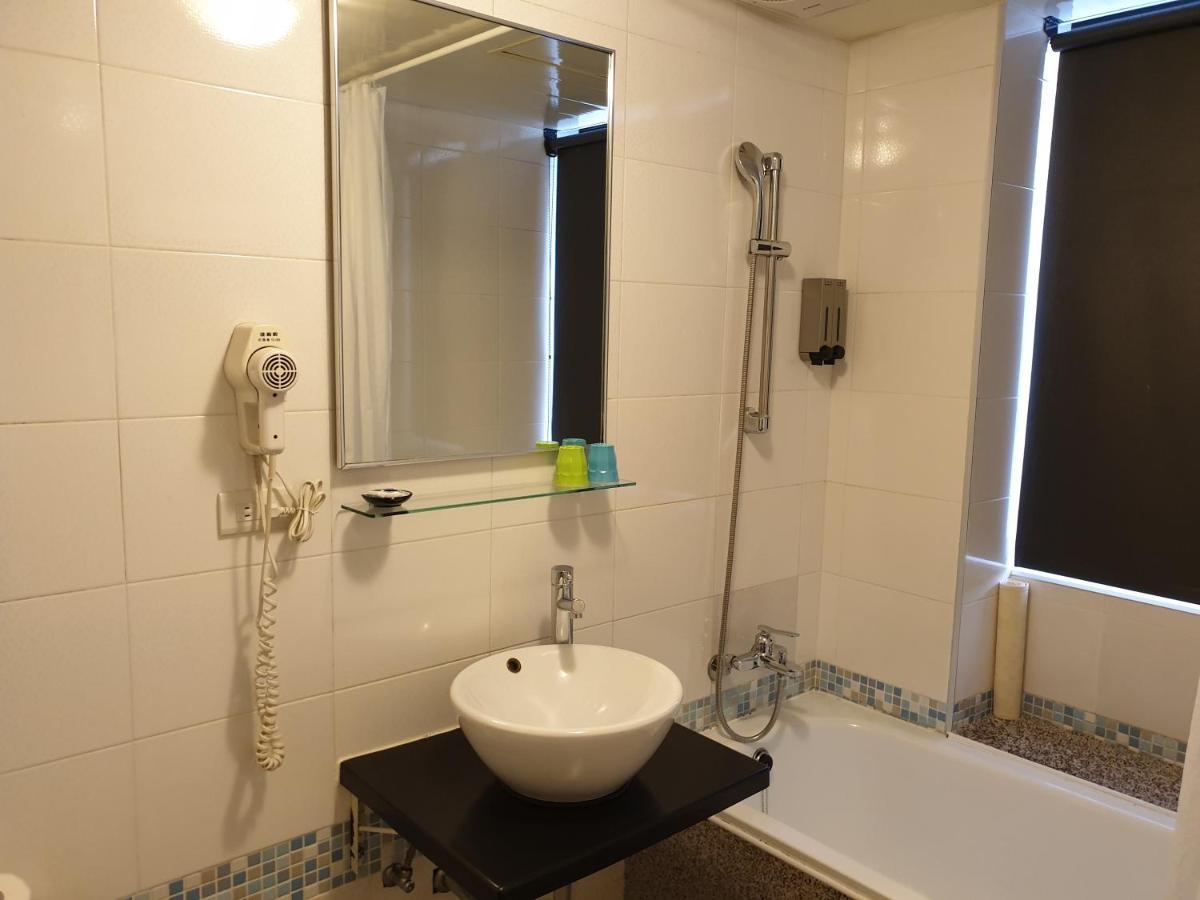 Changhua Hotel Taipei Exterior photo